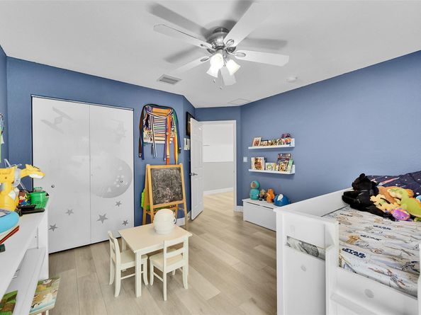 4100 E Gardenia Ave, Weston FL 33332