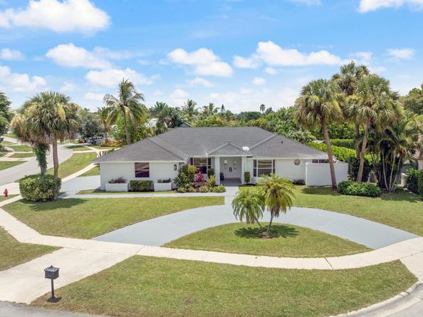 13788 Dunster Court, Wellington FL 33414