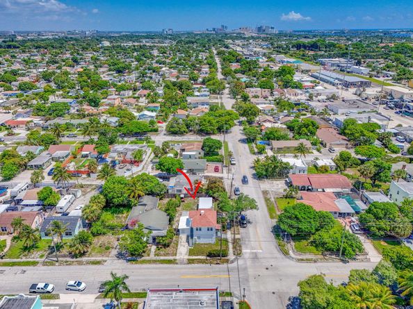 5423 Garden Avenue, West Palm Beach FL 33405