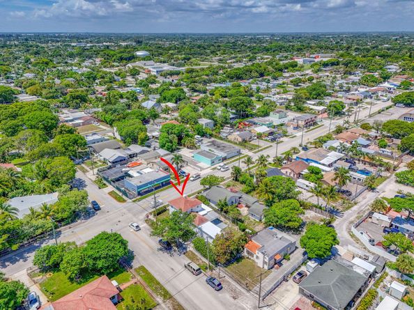 5423 Garden Avenue, West Palm Beach FL 33405