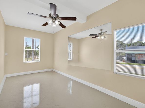 5423 Garden Avenue, West Palm Beach FL 33405