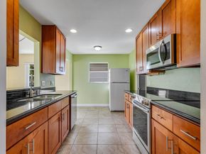 2016 SW Golf Lane, Boynton Beach FL 33426