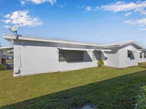 2016 SW Golf Lane, Boynton Beach FL 33426