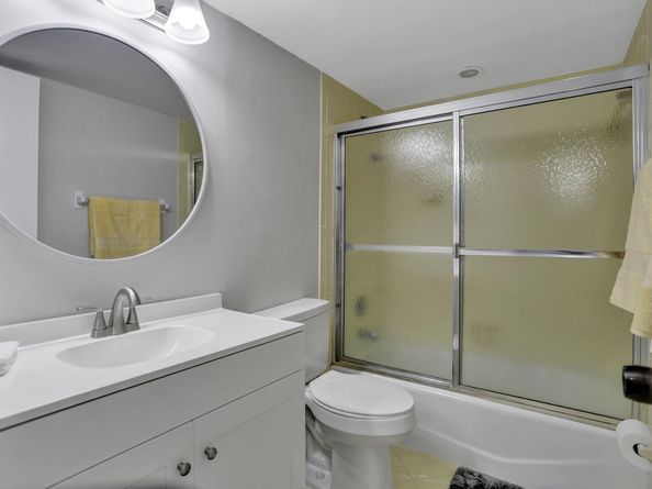 1821 NE 40th Ct 307, Pompano Beach FL 33064