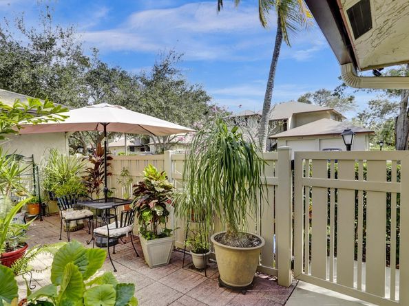 1821 NE 40th Ct 307, Pompano Beach FL 33064