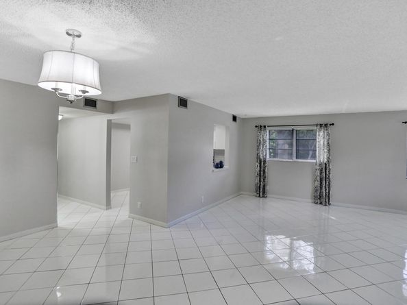 1821 NE 40th Ct 307, Pompano Beach FL 33064
