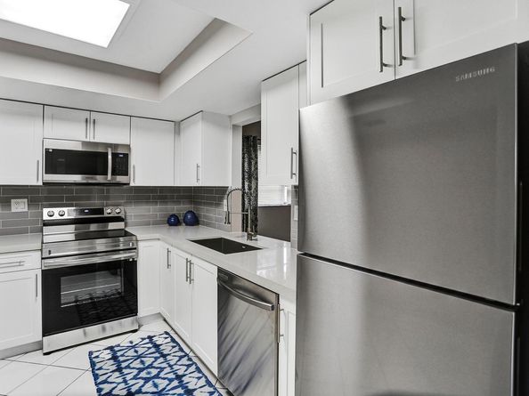 1821 NE 40th Ct 307, Pompano Beach FL 33064