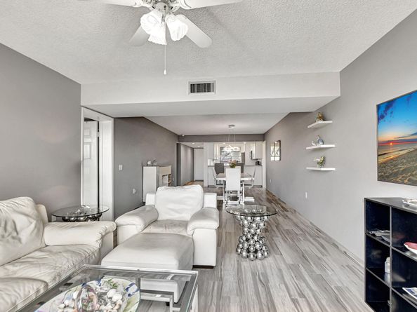 6025 Balboa Circle 304, Boca Raton FL 33433