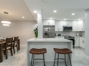 9523 S Hollybrook Lake Dr 102, Pembroke Pines FL 33025