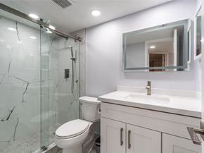 9523 S Hollybrook Lake Dr 102, Pembroke Pines FL 33025