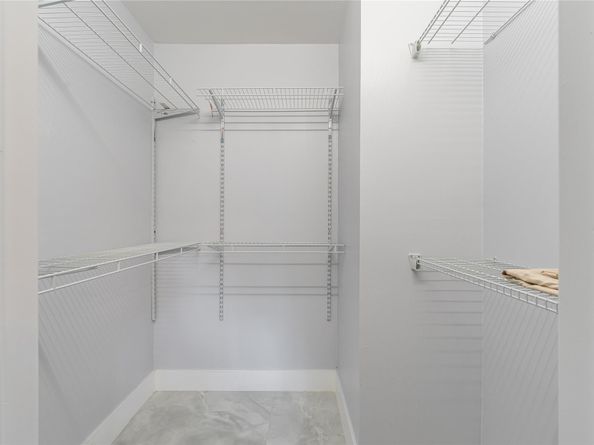 9523 S Hollybrook Lake Dr 102, Pembroke Pines FL 33025