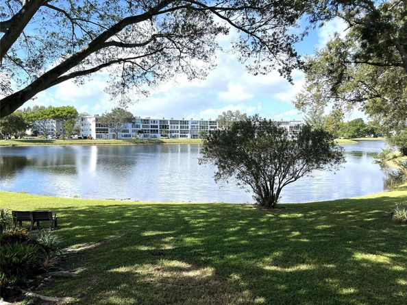 2057 Cambridge C 2057, Deerfield Beach FL 33442