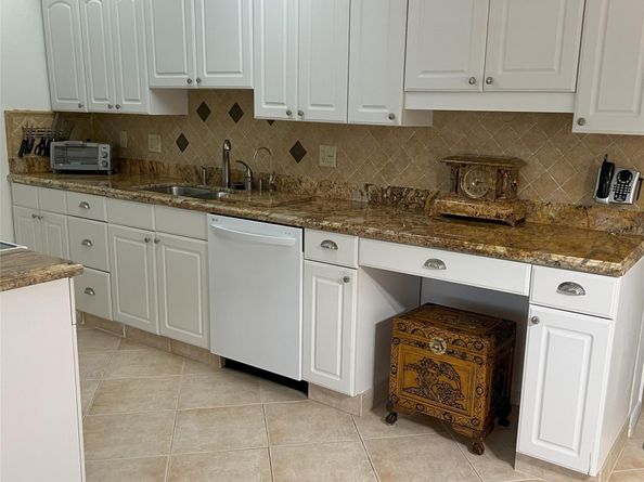 2057 Cambridge C 2057, Deerfield Beach FL 33442