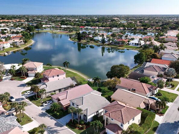 7040 Peninsula Lake Court, Lake Worth FL 33467