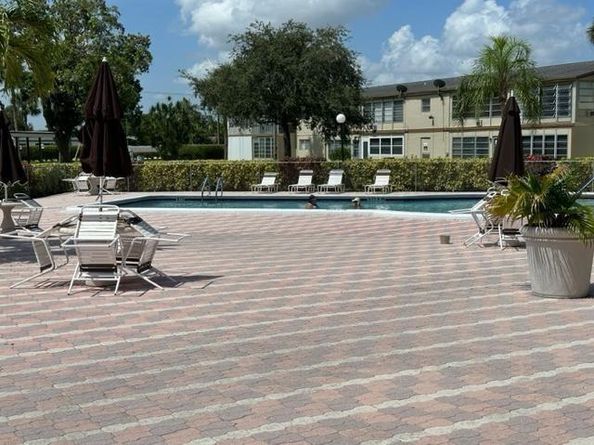 7950 NW 5th Ct 208, Margate FL 33063