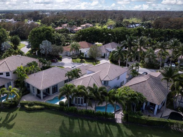 2610 Players Court, Wellington FL 33414