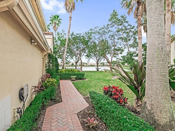 9773 Bowline Drive 203, West Palm Beach FL 33411