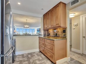 3051 NE 48th St 509, Fort Lauderdale FL 33308