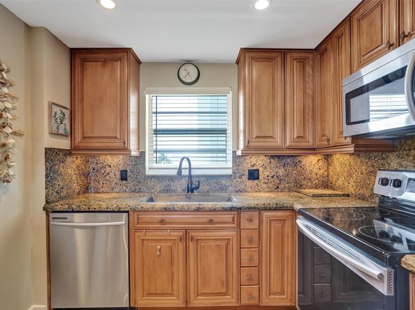 3051 NE 48th St 509, Fort Lauderdale FL 33308