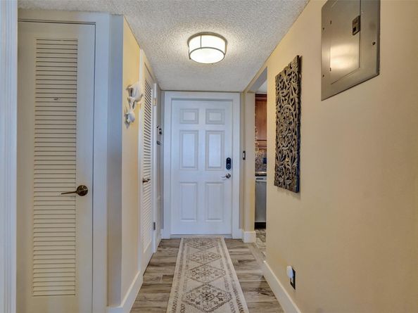 3051 NE 48th St 509, Fort Lauderdale FL 33308