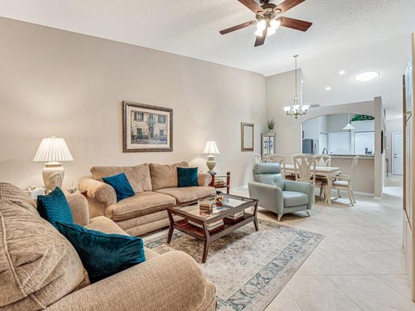 8528 Logia Circle, Boynton Beach FL 33472