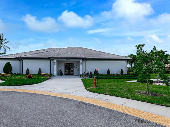 8528 Logia Circle, Boynton Beach FL 33472
