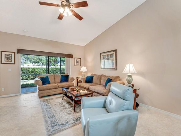 8528 Logia Circle, Boynton Beach FL 33472