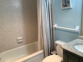 4174 Inverrary Dr 203, Lauderhill FL 33319