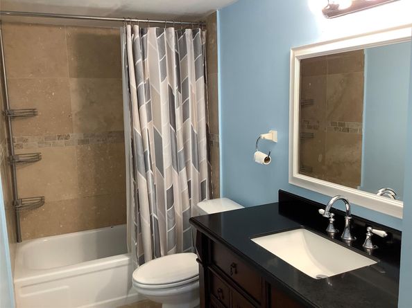 4174 Inverrary Dr 203, Lauderhill FL 33319