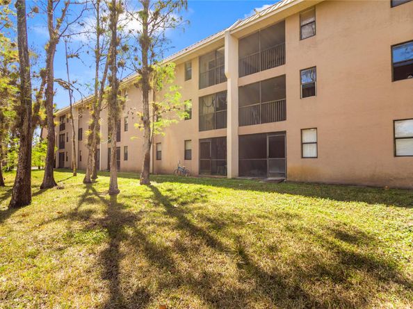 8751 Shadow Wood Blvd 102, Coral Springs FL 33071