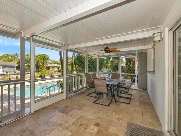 1771 NE 35th St, Oakland Park FL 33334