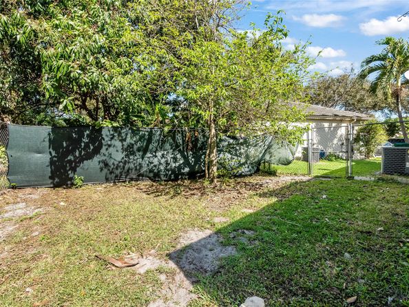 2080 SW 107th Ave, Miramar FL 33025