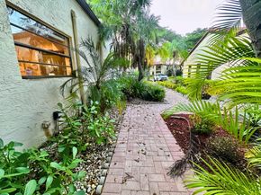 21696 Tall Palm Circle 9A, Boca Raton FL 33433