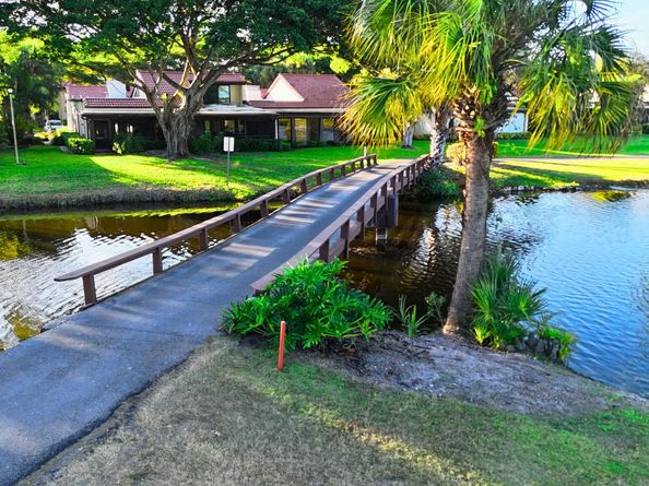 21696 Tall Palm Circle 9A, Boca Raton FL 33433