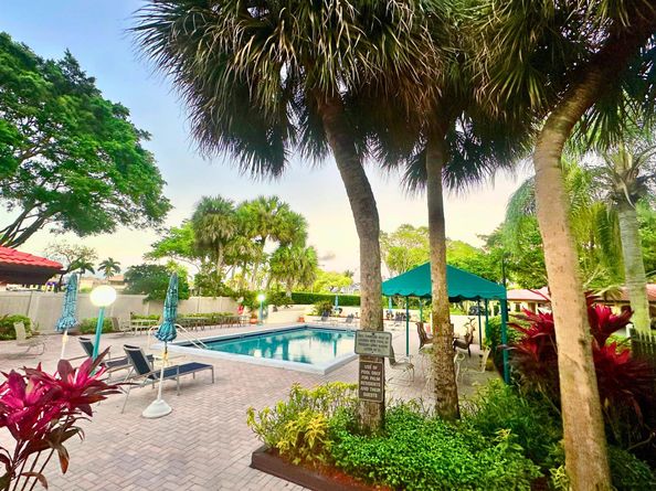21696 Tall Palm Circle 9A, Boca Raton FL 33433