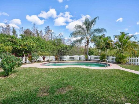 8671 155th Place N, Palm Beach Gardens FL 33418