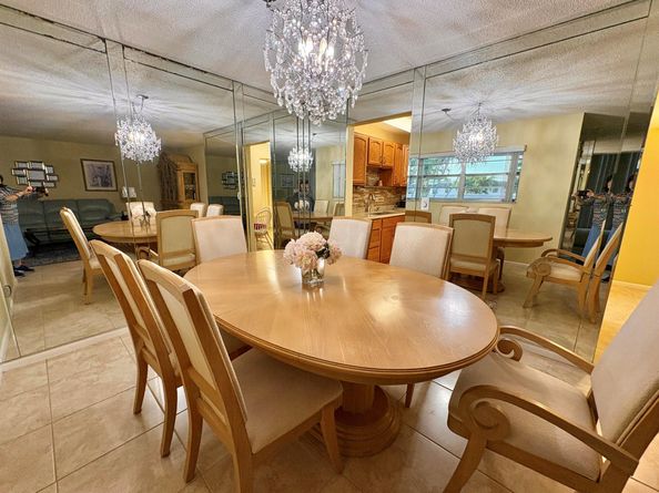 160 Plymouth V, West Palm Beach FL 33417