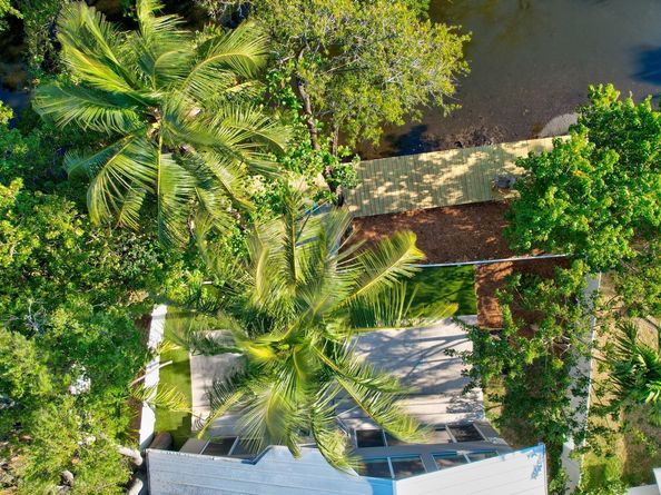 216 SE 10th St, Fort Lauderdale FL 33316