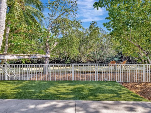 216 SE 10th St, Fort Lauderdale FL 33316