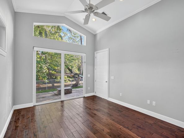 216 SE 10th St, Fort Lauderdale FL 33316