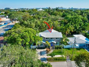 216 SE 10th St, Fort Lauderdale FL 33316