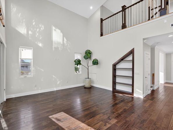 216 SE 10th St, Fort Lauderdale FL 33316