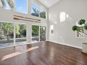 216 SE 10th St, Fort Lauderdale FL 33316