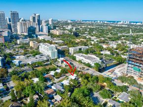 216 SE 10th St, Fort Lauderdale FL 33316