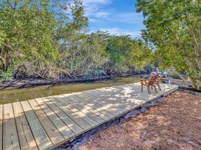 216 SE 10th St, Fort Lauderdale FL 33316