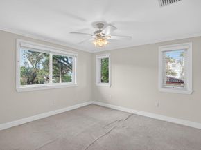 216 SE 10th St, Fort Lauderdale FL 33316