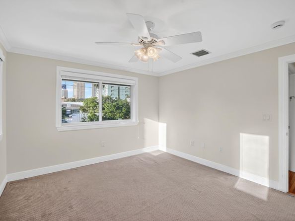 216 SE 10th St, Fort Lauderdale FL 33316