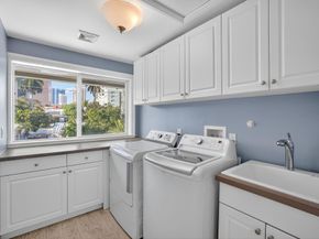 216 SE 10th St, Fort Lauderdale FL 33316