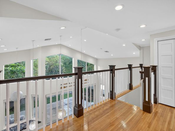 216 SE 10th St, Fort Lauderdale FL 33316