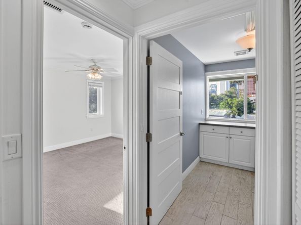 216 SE 10th St, Fort Lauderdale FL 33316